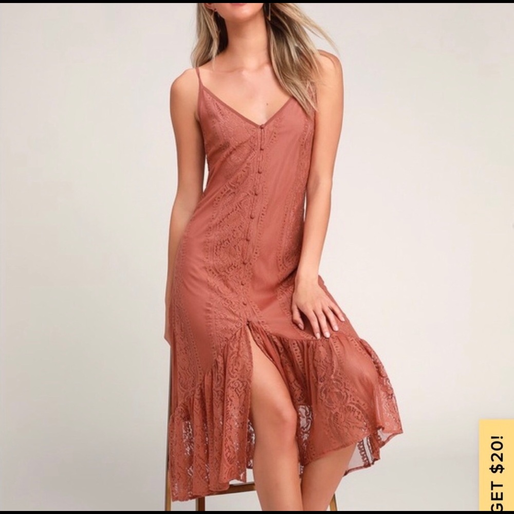 Lulu’s Zaharia Rusty Rose Lace Dress